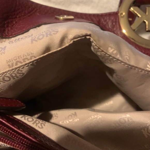 MK soft leather large wine colored handbag - Picture 4 of 9